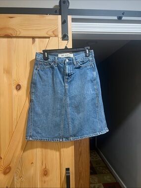 GAP Blue Denim A-Line Skirt size 4